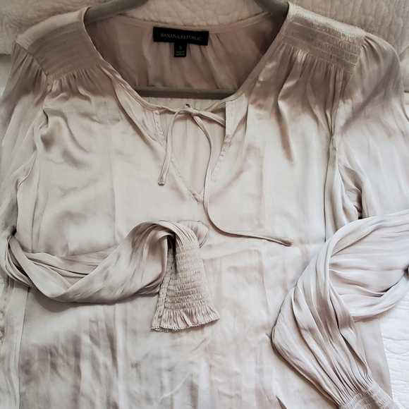 Beautiful Top - Picture 4 of 5